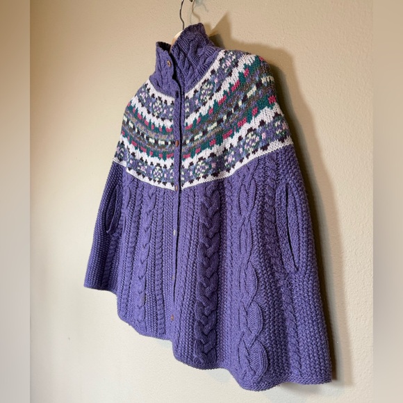 Ralph Lauren Purple Wool Fair Isle Sweater Cape Size Medium - Picture 3 of 5